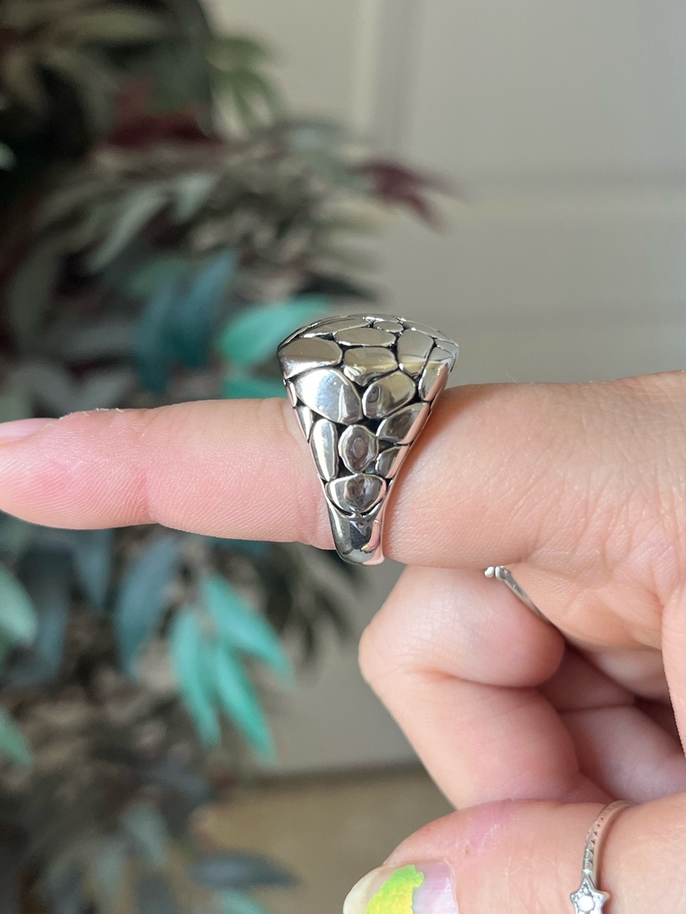 Vintage silver dome ring - Picture 2 of 3